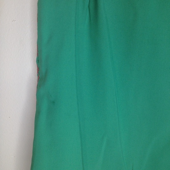 Harper Mini Embroidered Skirt Size Large - Picture 6 of 8